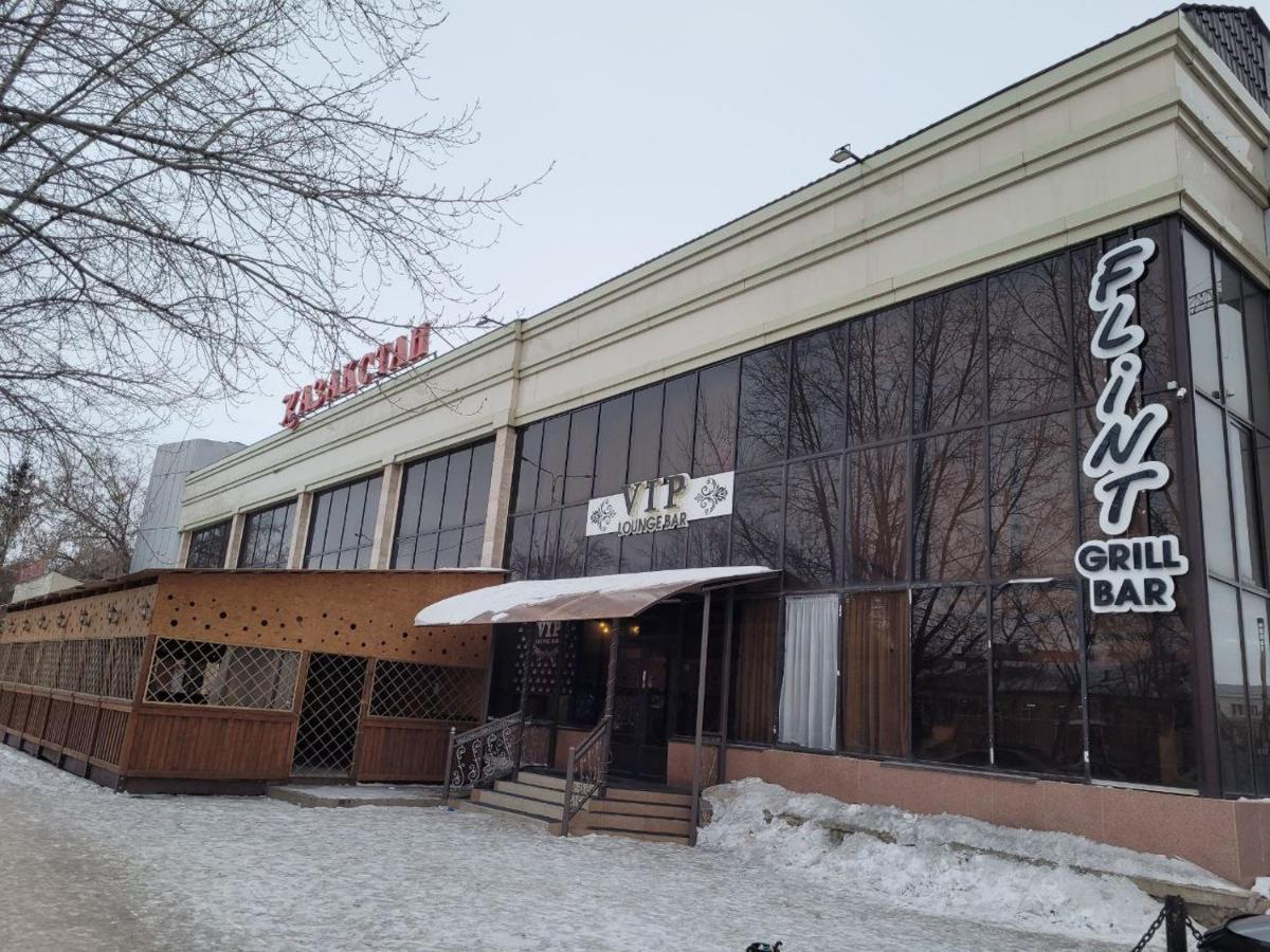 1 Комнатные Апартаменты На Садуакасова 24 Kökschetau Exterior foto